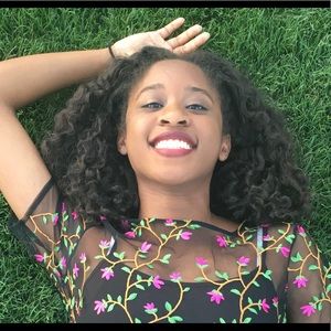 Meet your Posher, Isis